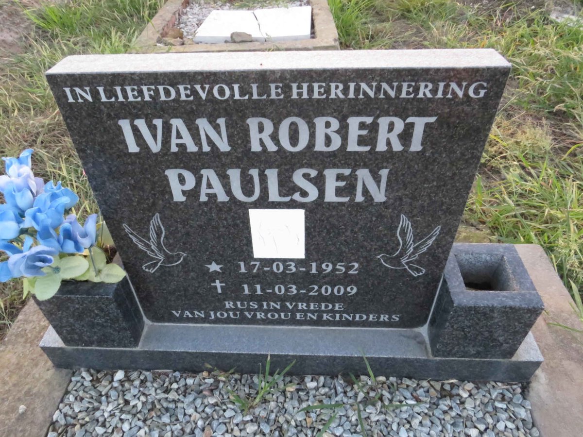 PAULSEN Ivan Robert 1952-2009
