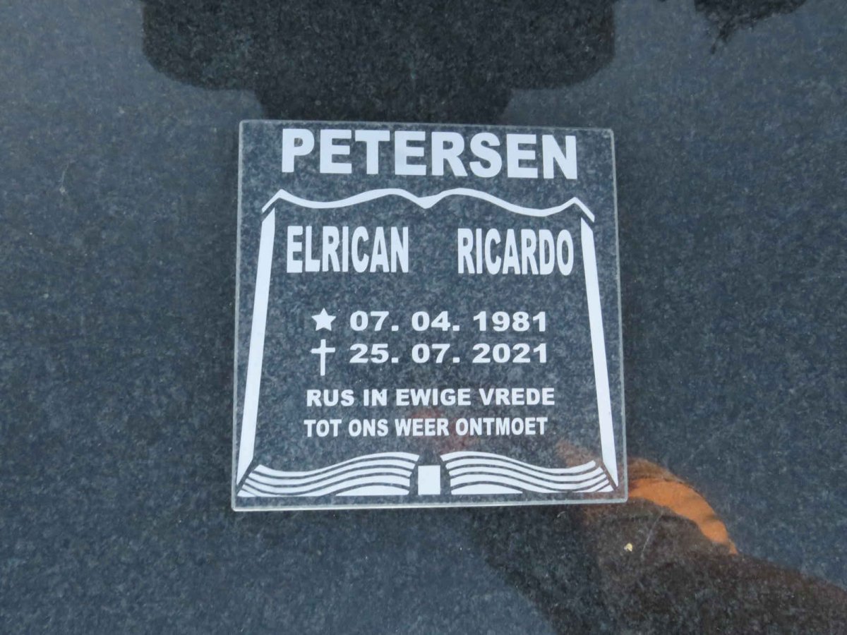 PETERSEN Colin Gordon 1952-2004 :: PETERSEN Elrican Ricardo 1981-2021_2