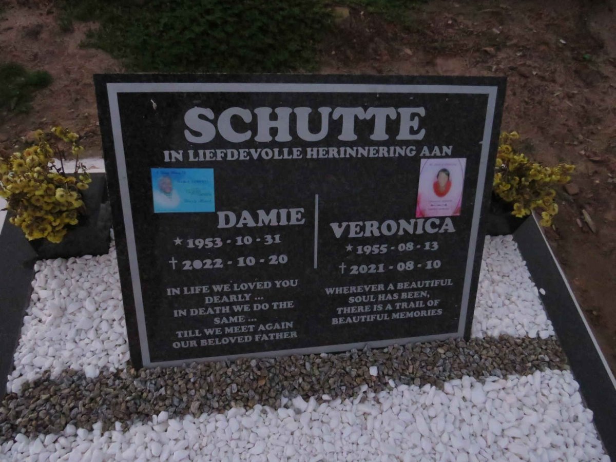 SCHUTTE Damie 1953-2022 & Veronica 1955-2021
