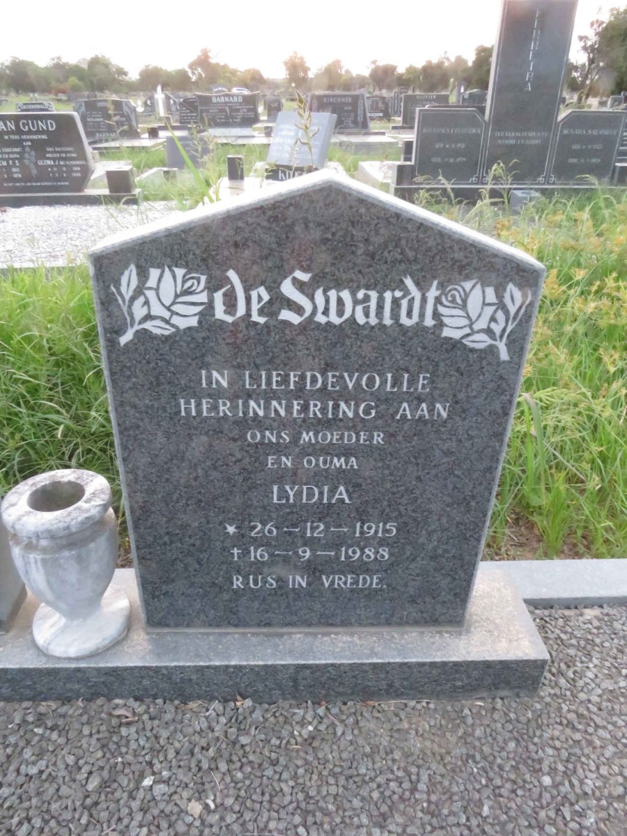 SWARDT Barend Jacobus, de 1911-1983 & Lydia 1915-1988 _1