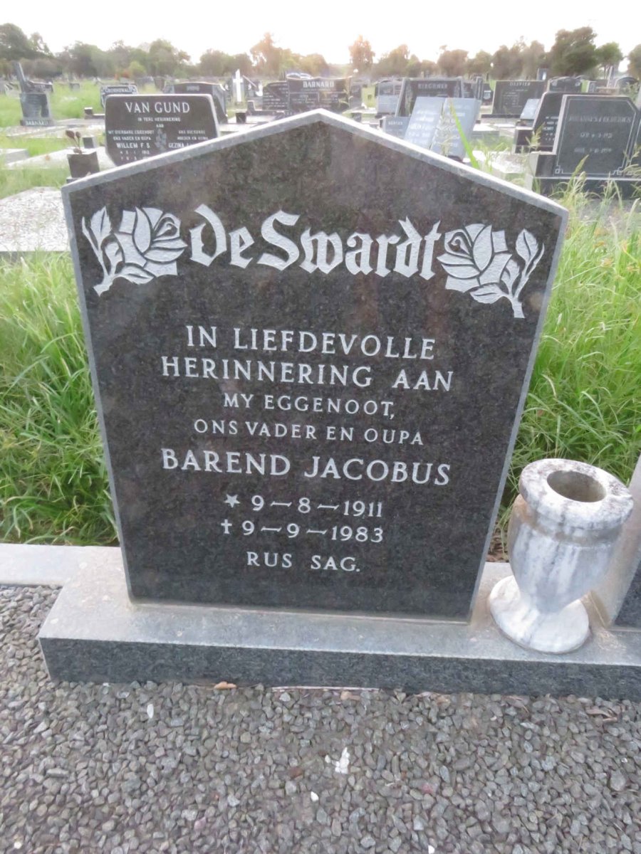 SWARDT Barend Jacobus, de 1911-1983 & Lydia 1915-1988 _2