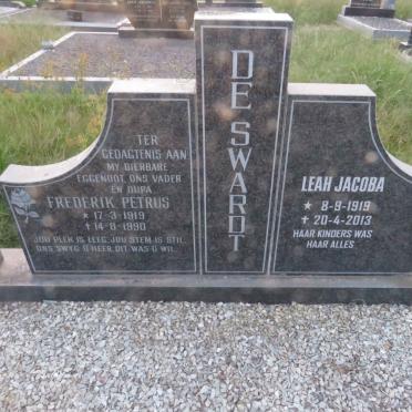 SWARDT Frederik Petrus, de 1919-1990 & Leah Jacoba 1919-2013