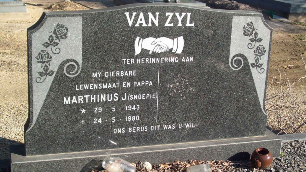ZYL Marthinus J., VAN 1943-1980