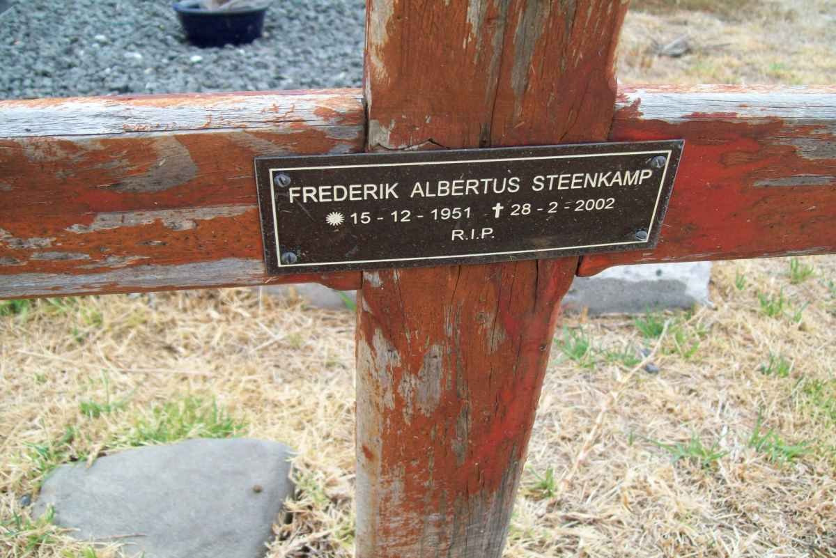 STEENKAMP Frederik Albertus 1951-2002