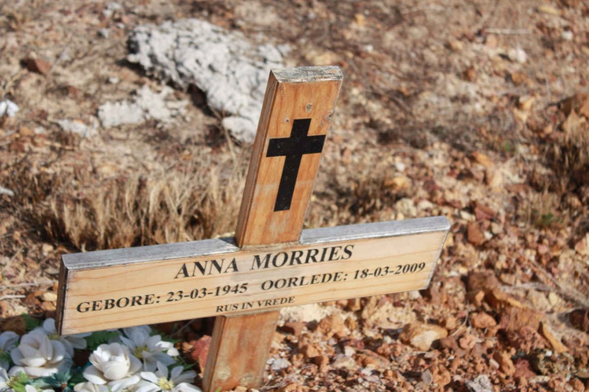 MORRIES Anna 1945-2009