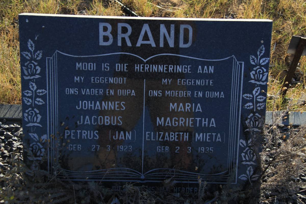 BRAND Johannes Jacobus Petrus  1923-  &amp; Maria Magrietha Elizabeth 1935-