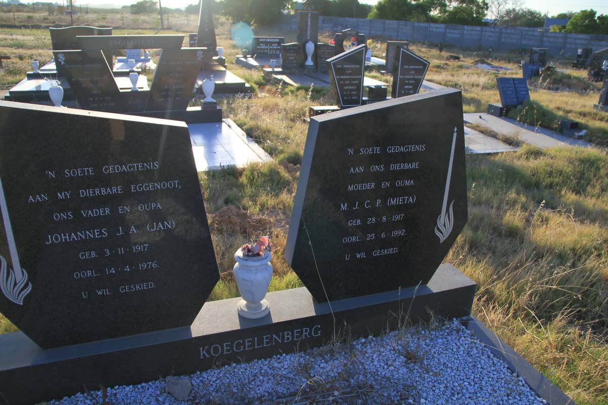 KOEGELENBERG Johannes J.A. 1917-1976 &amp; M.J.C.P. 1917-1992