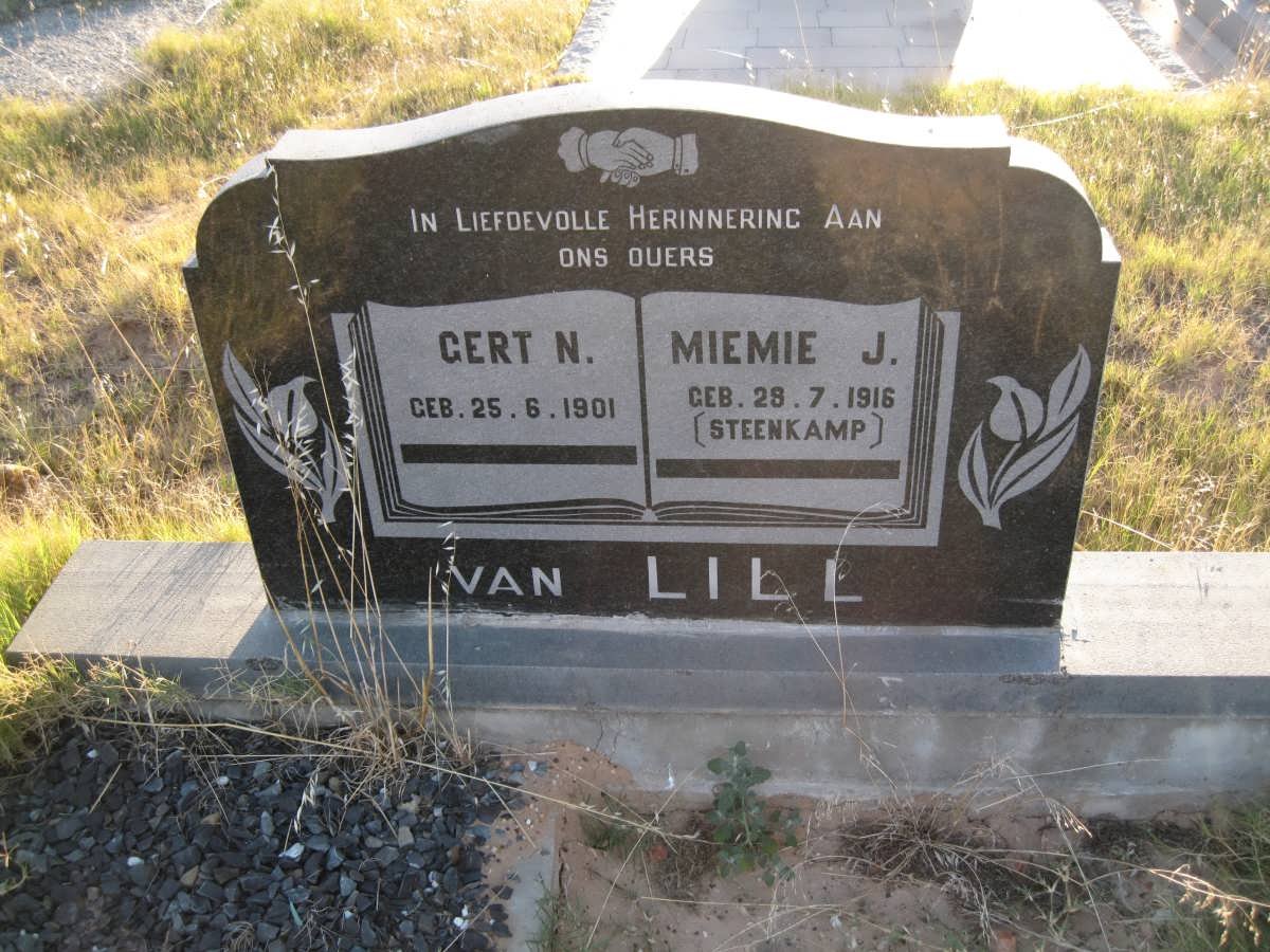 LILL Gert N., van 1901-  &amp; Miemie J. STEENKAMP 1916-