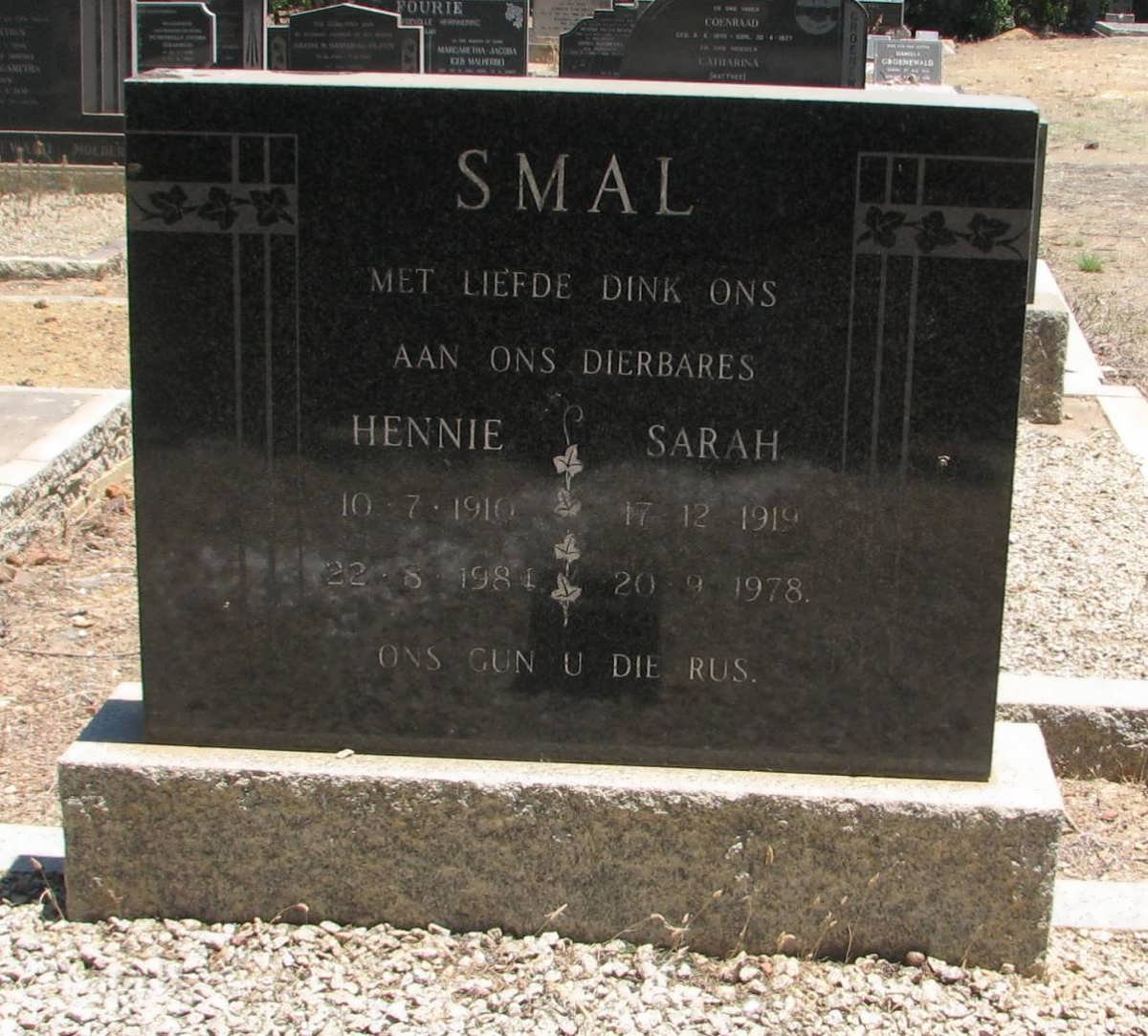 SMAL Hennie 1910-1984 &amp; Sarah 1919-1978