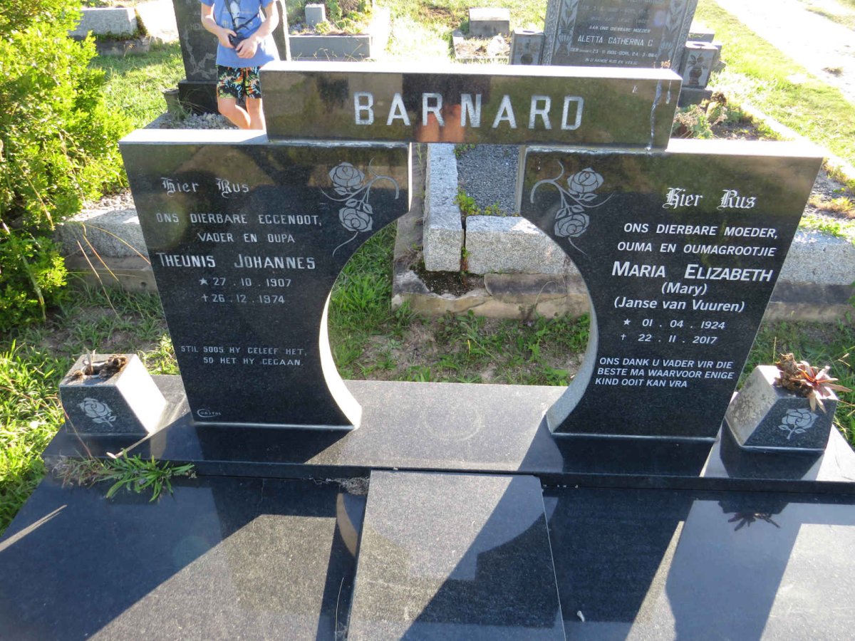 BARNARD Theunis Johannes 1907-1974 &amp; Maria Elizabeth JANSE VAN VUUREN 1924-2017