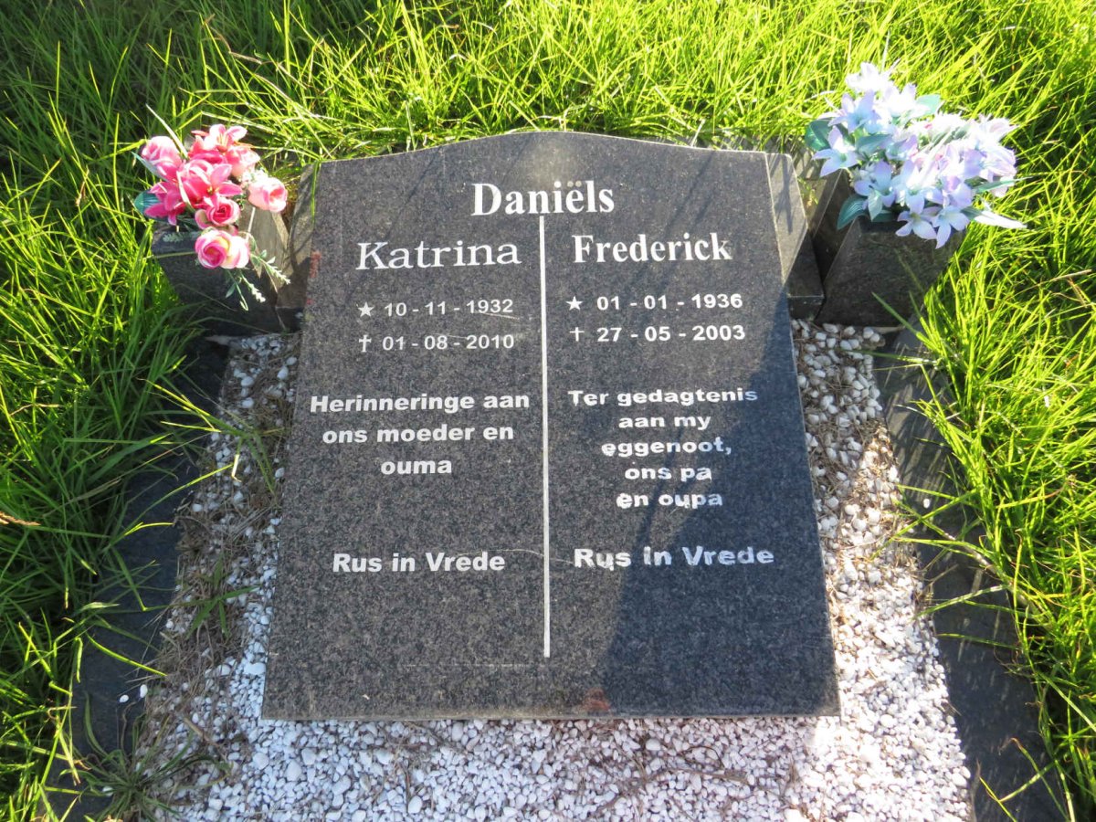 DANIËLS Frederick 1936-2003 &amp; Katrina 1932-2010