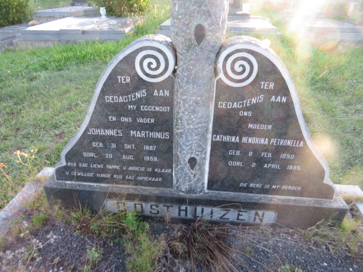 OOSTHUIZEN Johannes Marthinus 1887-1959 &amp; Cathrina Hendrina Petronella 1890-1985