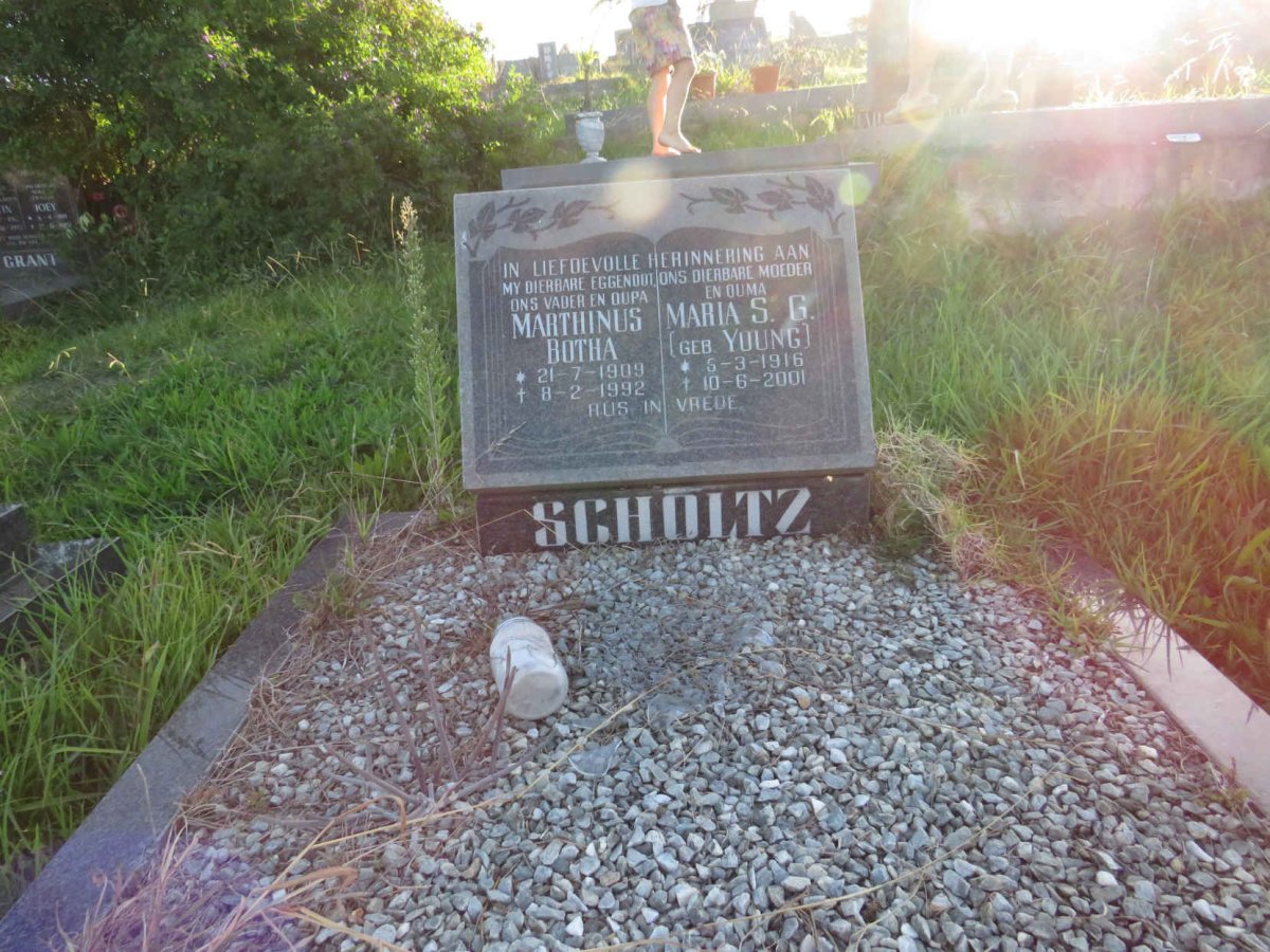 SCHOLTZ Marthinus Botha 1909-1992 &amp; Maria S.G. YOUNG 1916-2001