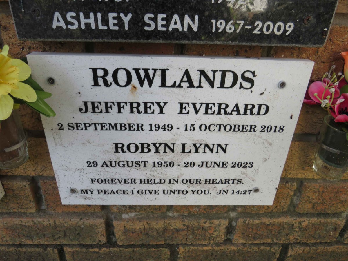 ROWLANDS Jeffrey Everard 1949-2018 & Robyn Lynn 1950-2023