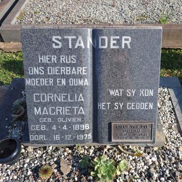 STANDER Cornelia Magrieta nee OLIVIER 1896-1975 :: VAN ZYL Miems nee STANDER 1925-1997