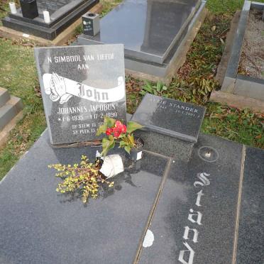 STANDER Johannes Jacobus 1935-1990 & Thelma Elizabeth Suzanne 1937-2021 _3