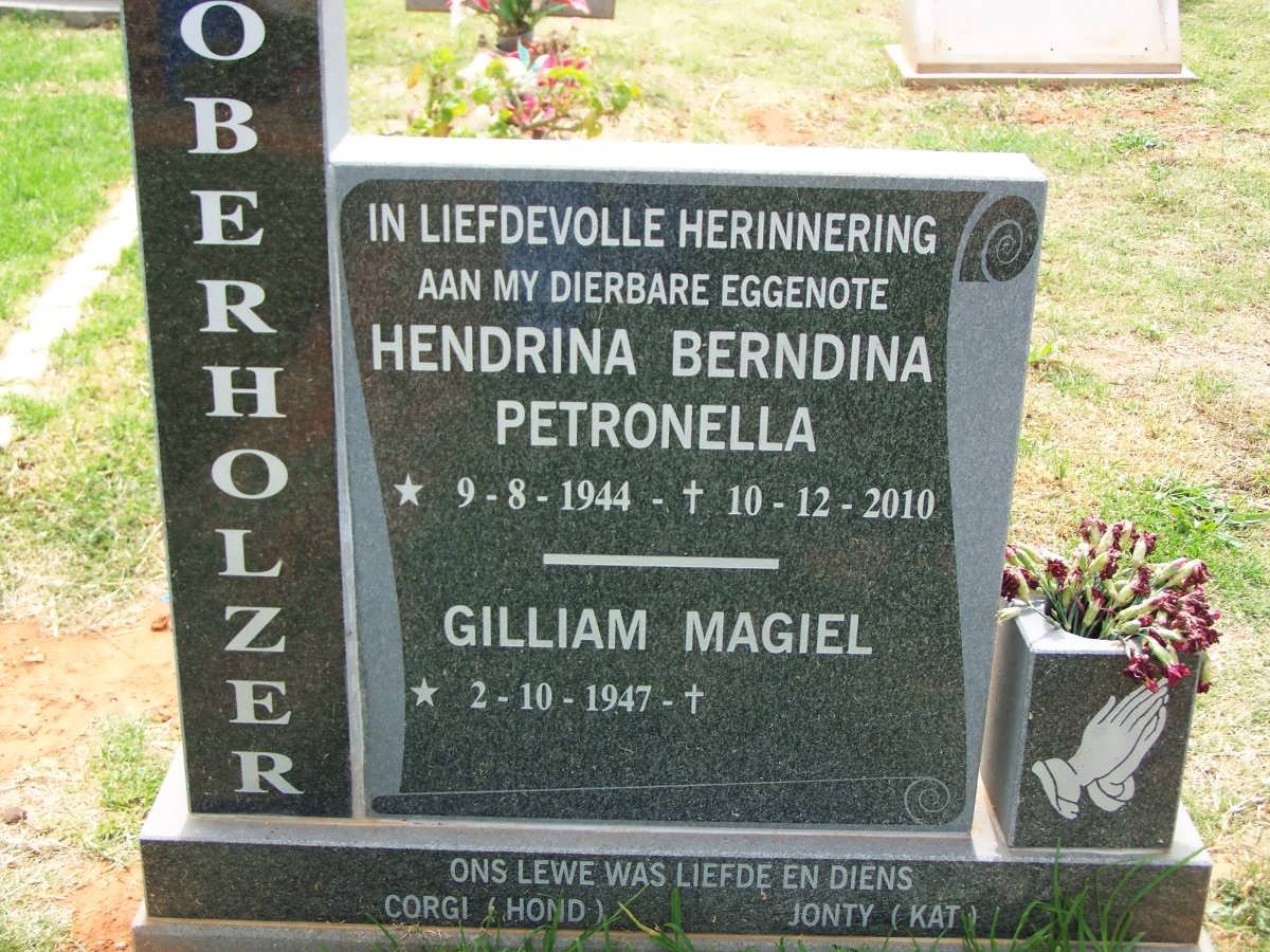 OBERHOLZER Gilliam Magiel 1947- &amp; Hendrina Berndina Petronella 1944-2010