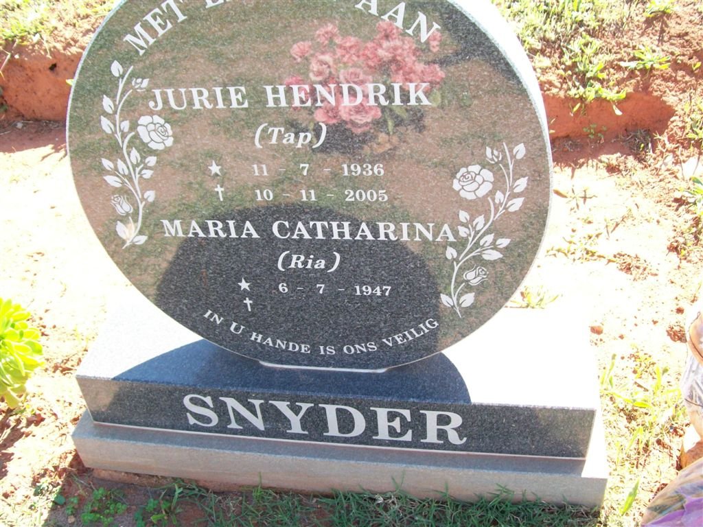 SNYDER Jurie Hendrik 1936-2005 &amp; Maria Catharina 1947-