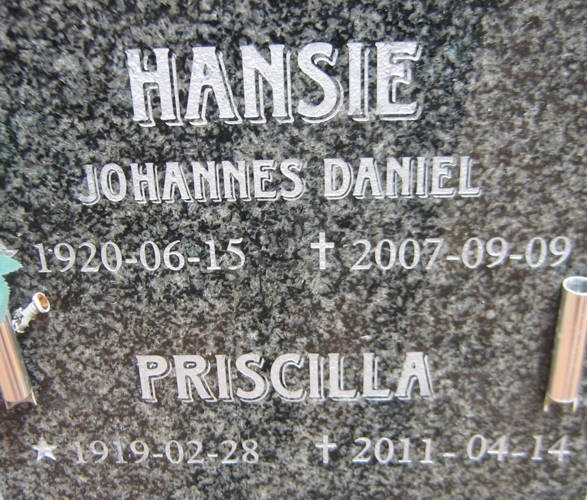 ? Johannes Daniel 1920-2007 &amp; Priscilla 1919-2011
