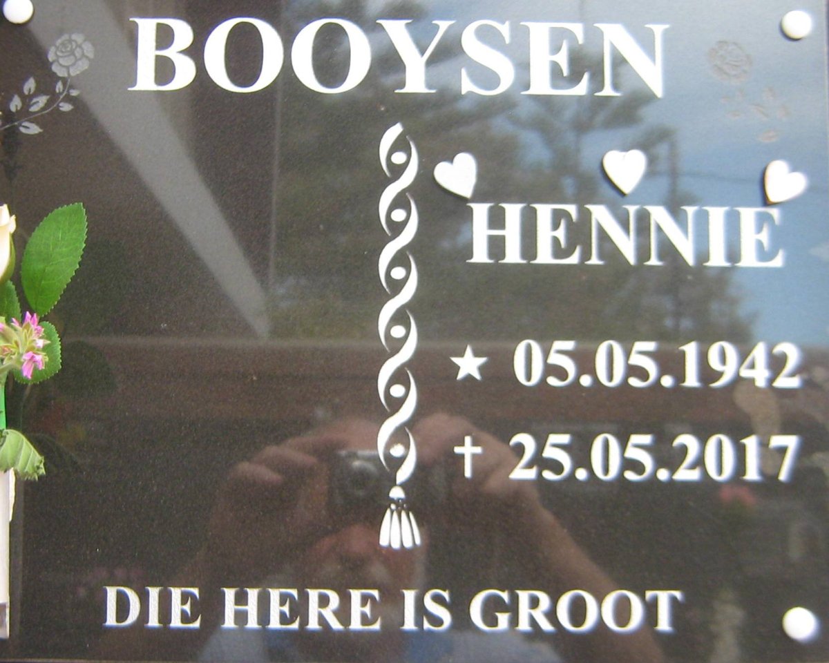 BOOYSEN Hennie 1942-2017