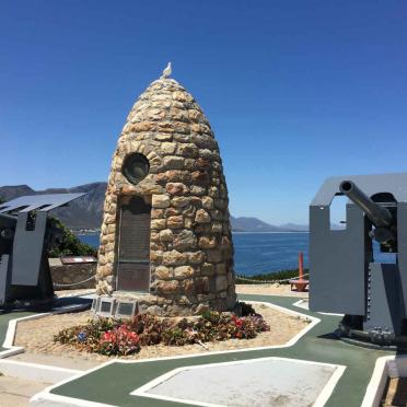 Western Cape, HERMANUS, Old Harbour, War Memorial