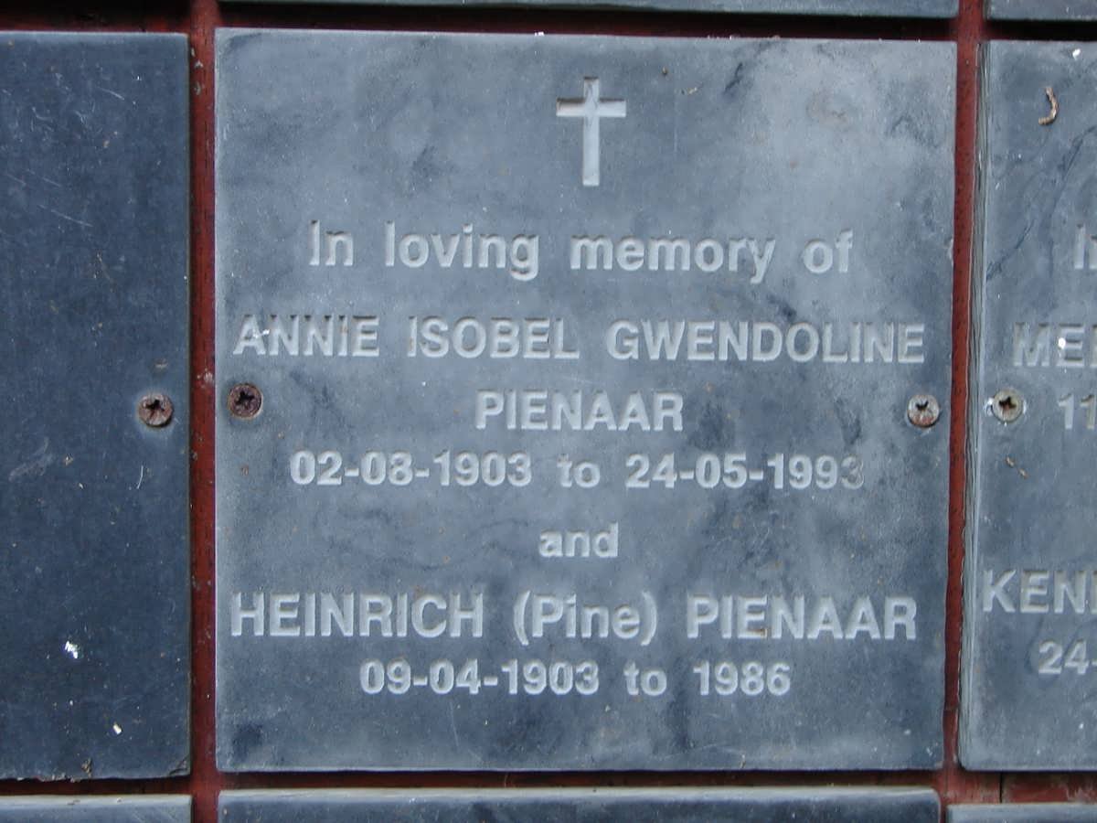PIENAAR Heinrich 1903-1986 &amp; Annie Isobel Gwendoline 1903-1993
