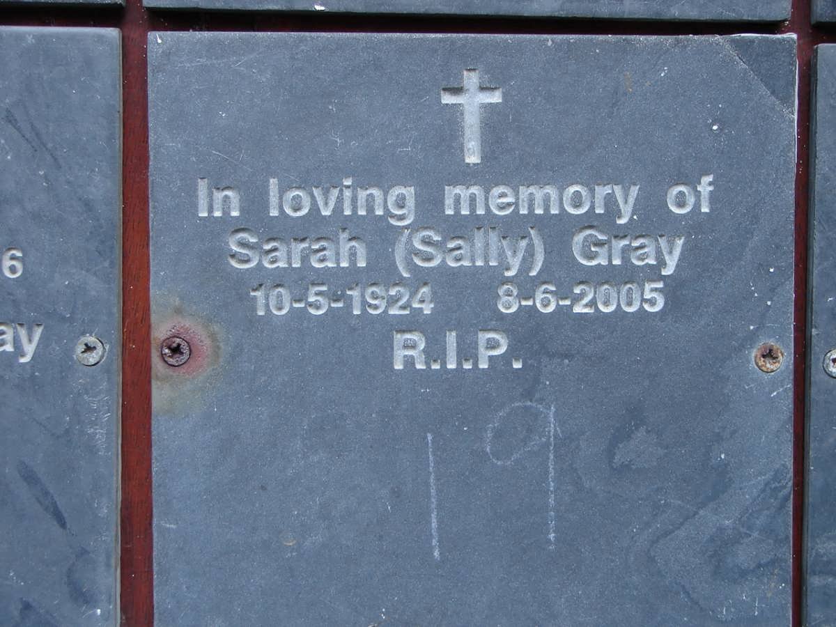 GRAY Sarah 1924-2005