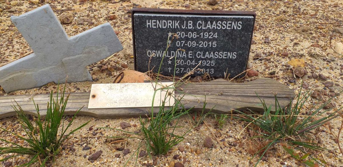 CLAASSENS Hendrik J.B. 1924-2015 &amp; Oswaldina E. 1925-2013