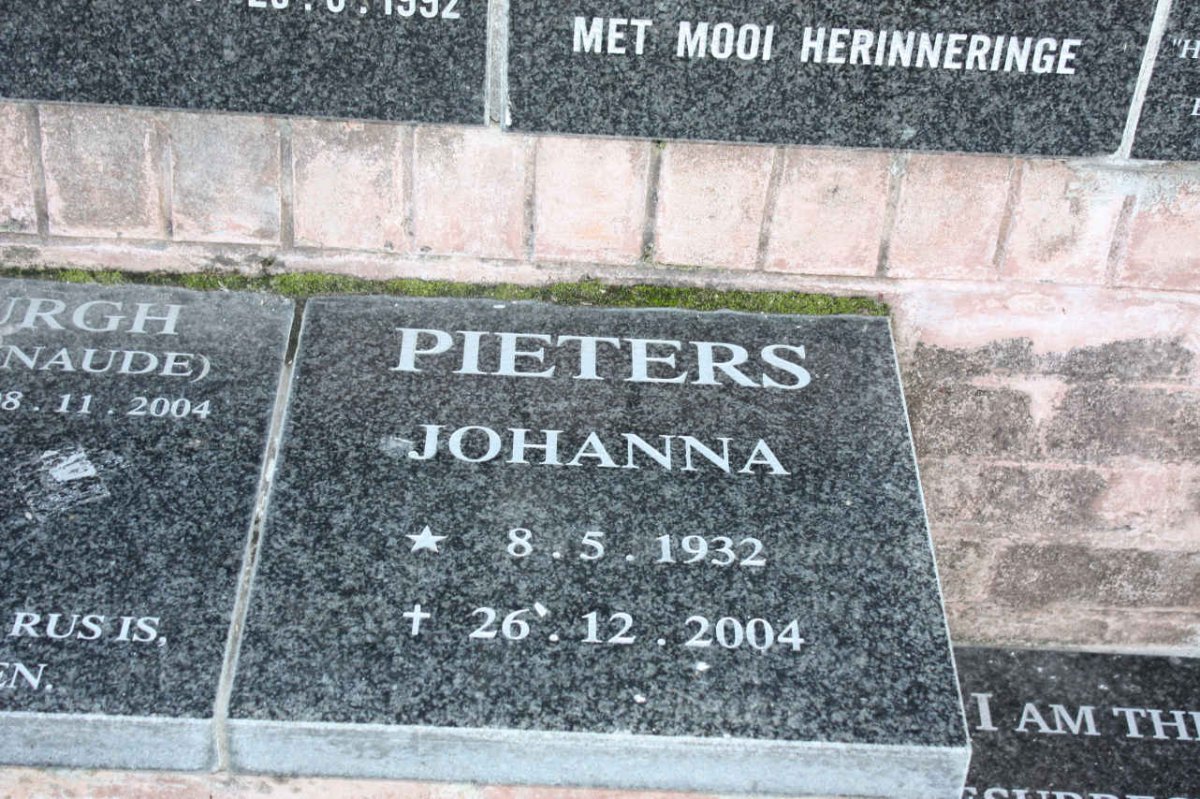 PIETERS Johanna 1932-2004