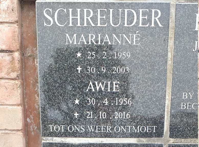 SCHREUDER Awie 1956-2016 &amp; Marianne 1959-2003