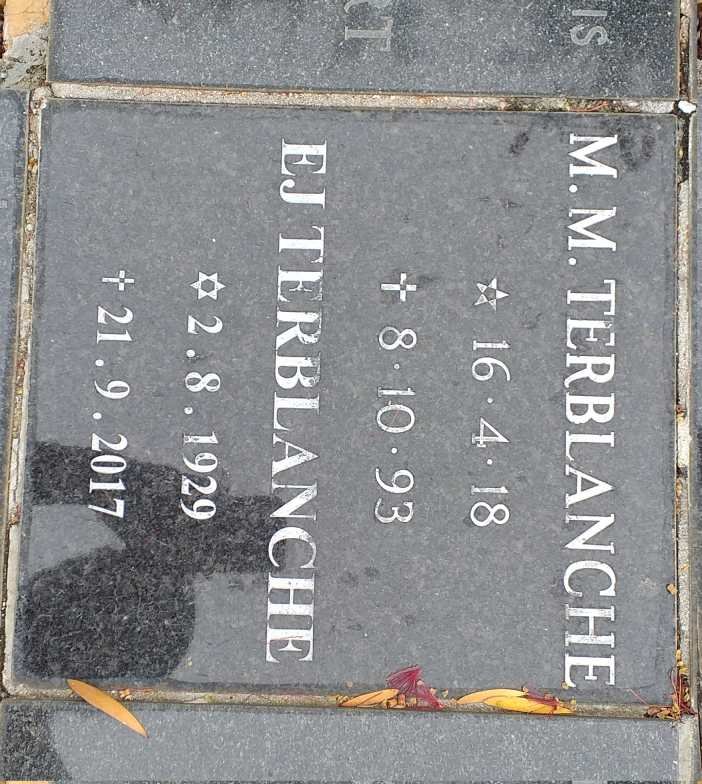 TERBLANCHE M.M. 1918-1993 :: TERBLANCHE E.J. 1929-2017