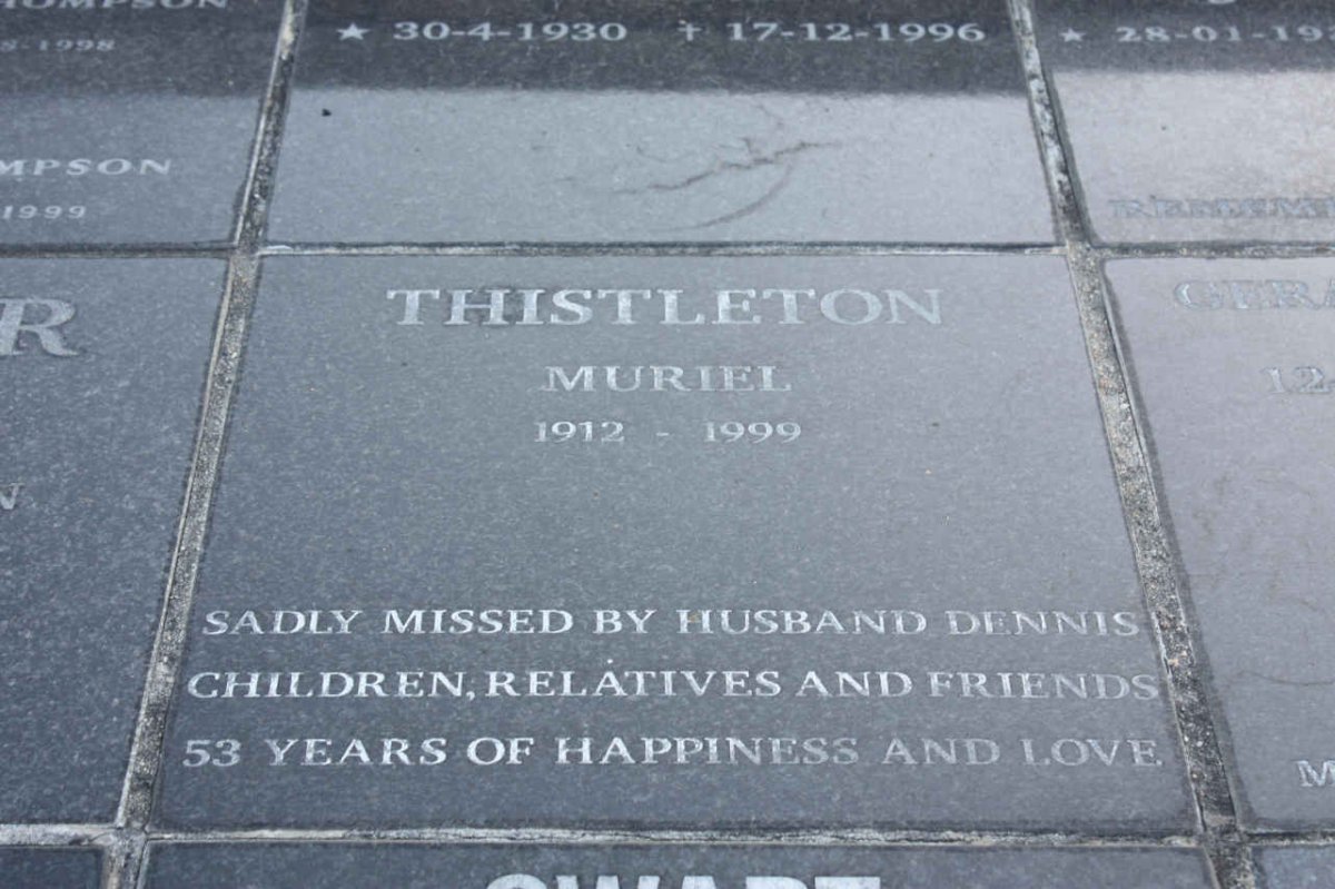 THISTLETON Muriel 1912-1999
