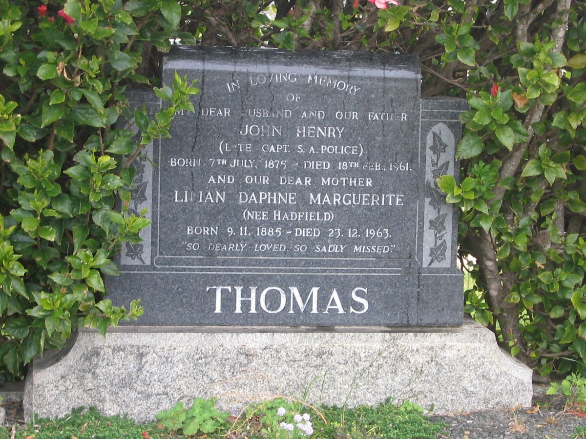 THOMAS John Henry 1875-1961 &amp; Lilian Daphne Marquerite HADFIELD 1885-1963