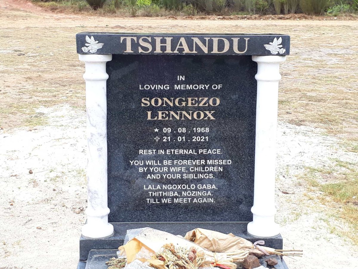 TSHANDU Songezo Lennox 1968-2021