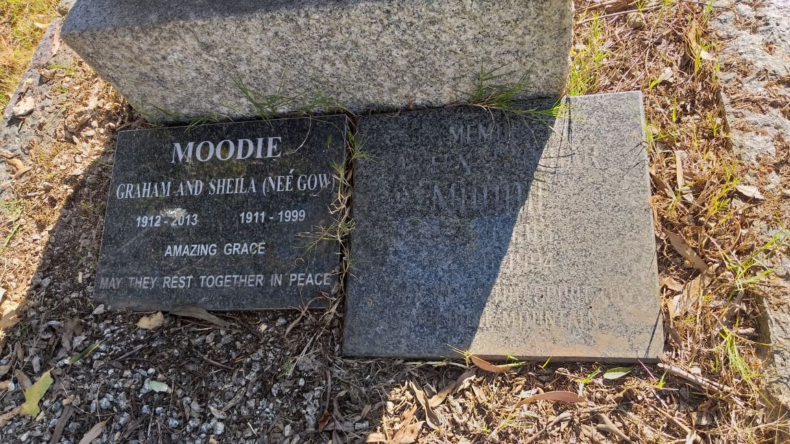 MOODIE Graham 1912-2013 &amp; Sheila GOW 1911-1999 :: MOODIE Aileen Dunbar 1913-1994