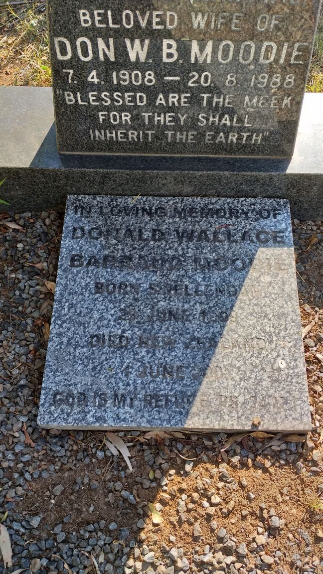 MOODIE Donald Wallace Barraud 1909-2001 &amp; Charlotte Marie HARTWIG 1908-1988