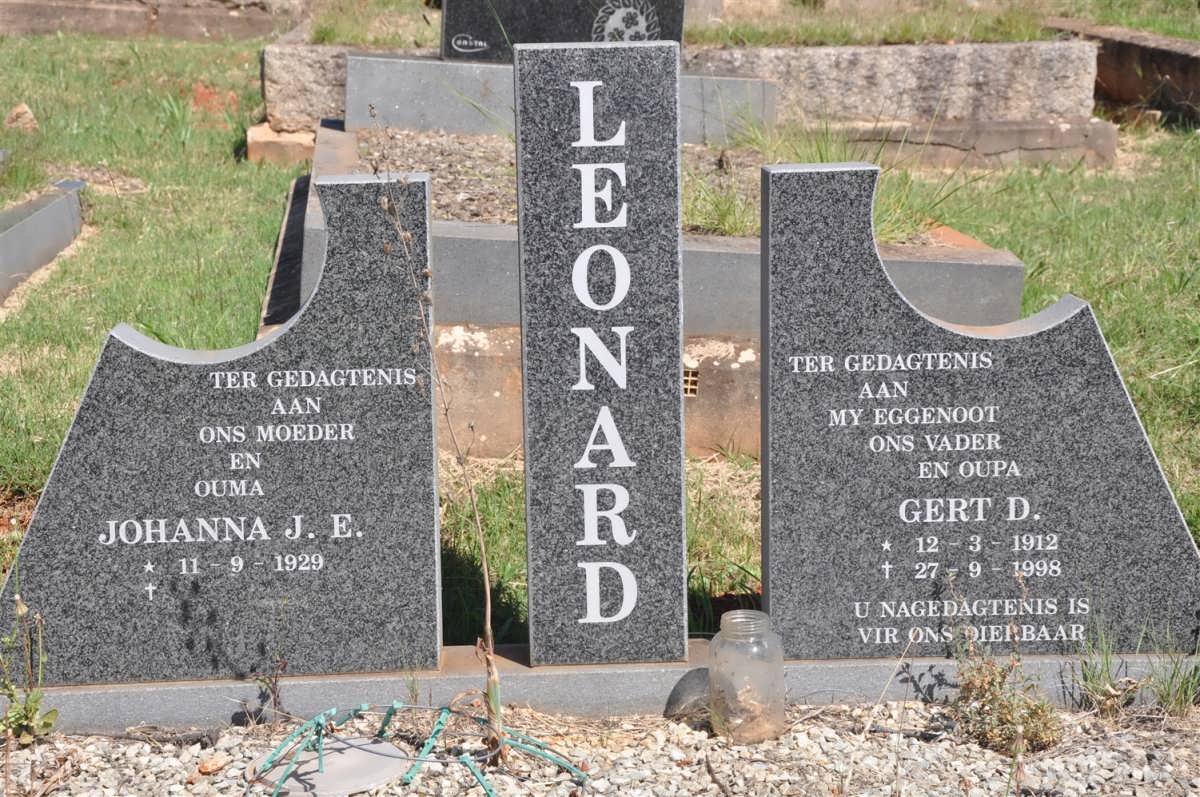 LEONARD Gert D. 1912-1998 &amp; Johanna J.E. 1929-