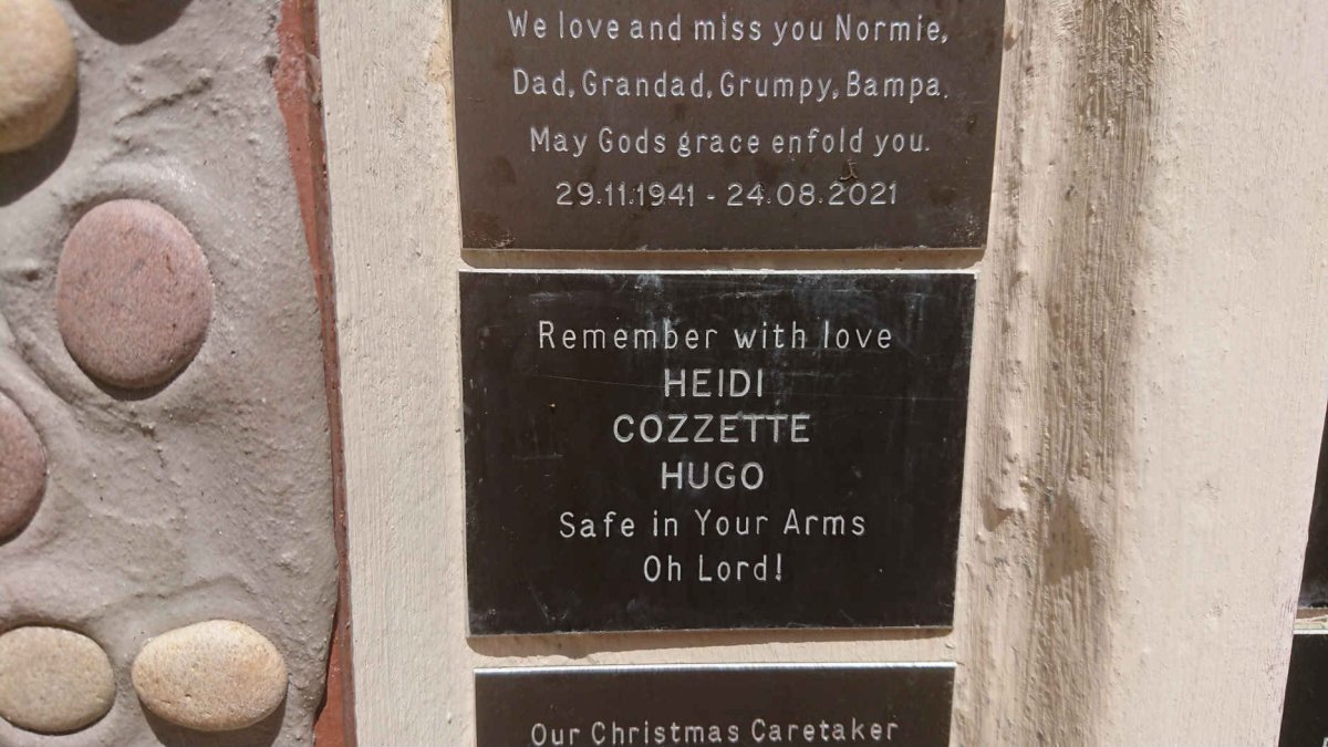 HUGO Heidi Cozzette