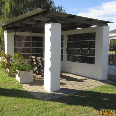 Gedenkmuur / Memorial Wall