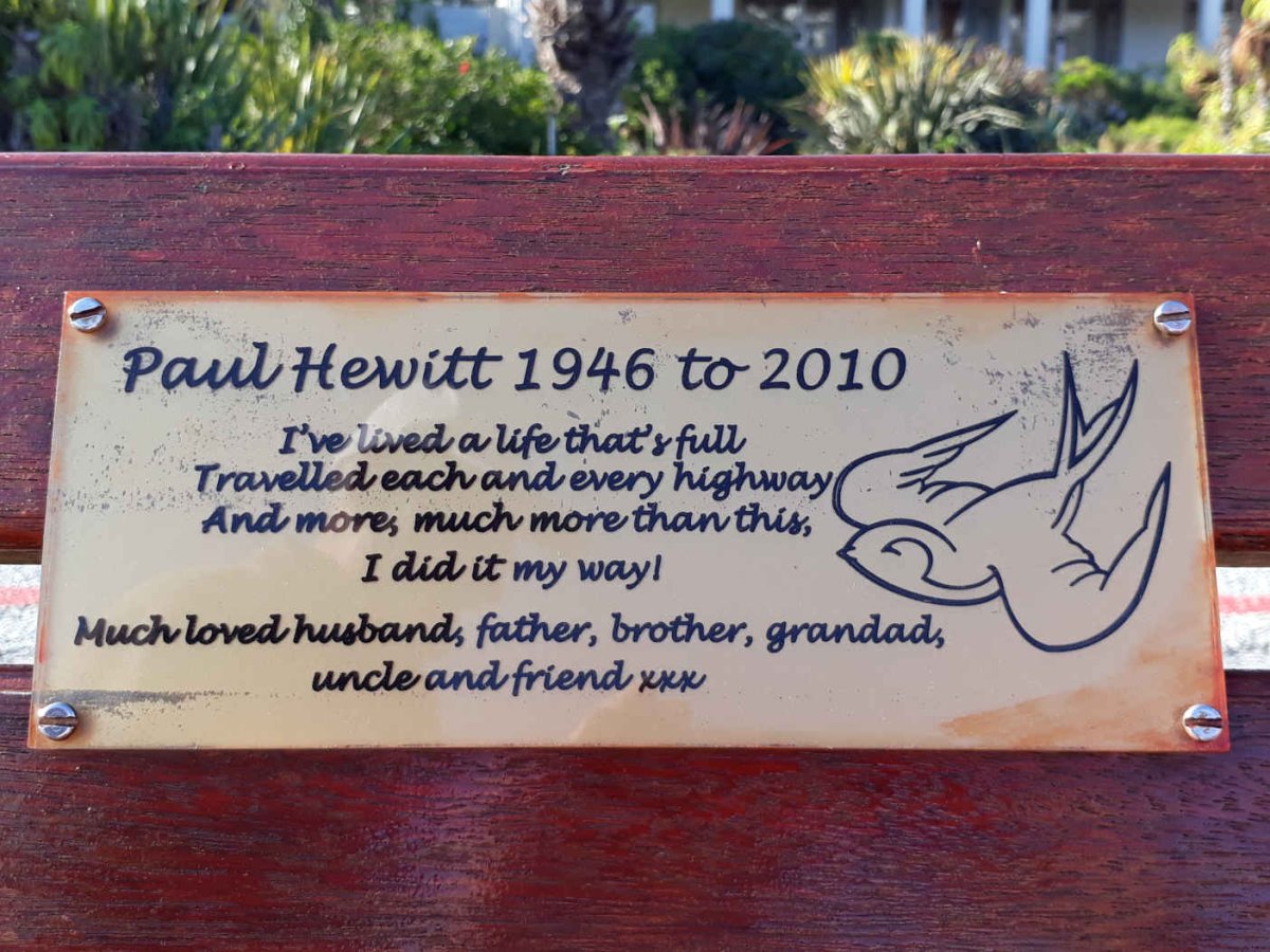 HEWITT Paul 1946-2010