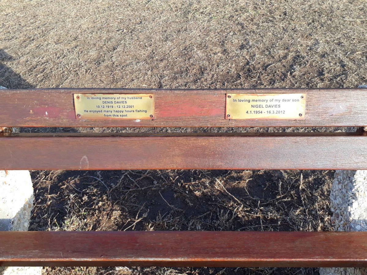 DAVIES Dennis 1919-2001 :: DAVIES Nigel 1954-2012