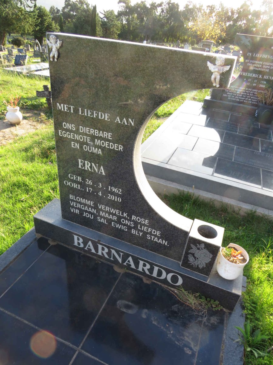 BARNARDO Erna 1962-2010