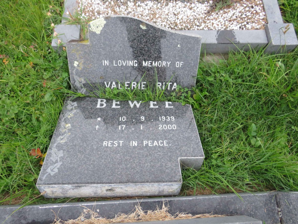 BEWEE Valerie Rita 1939-2000