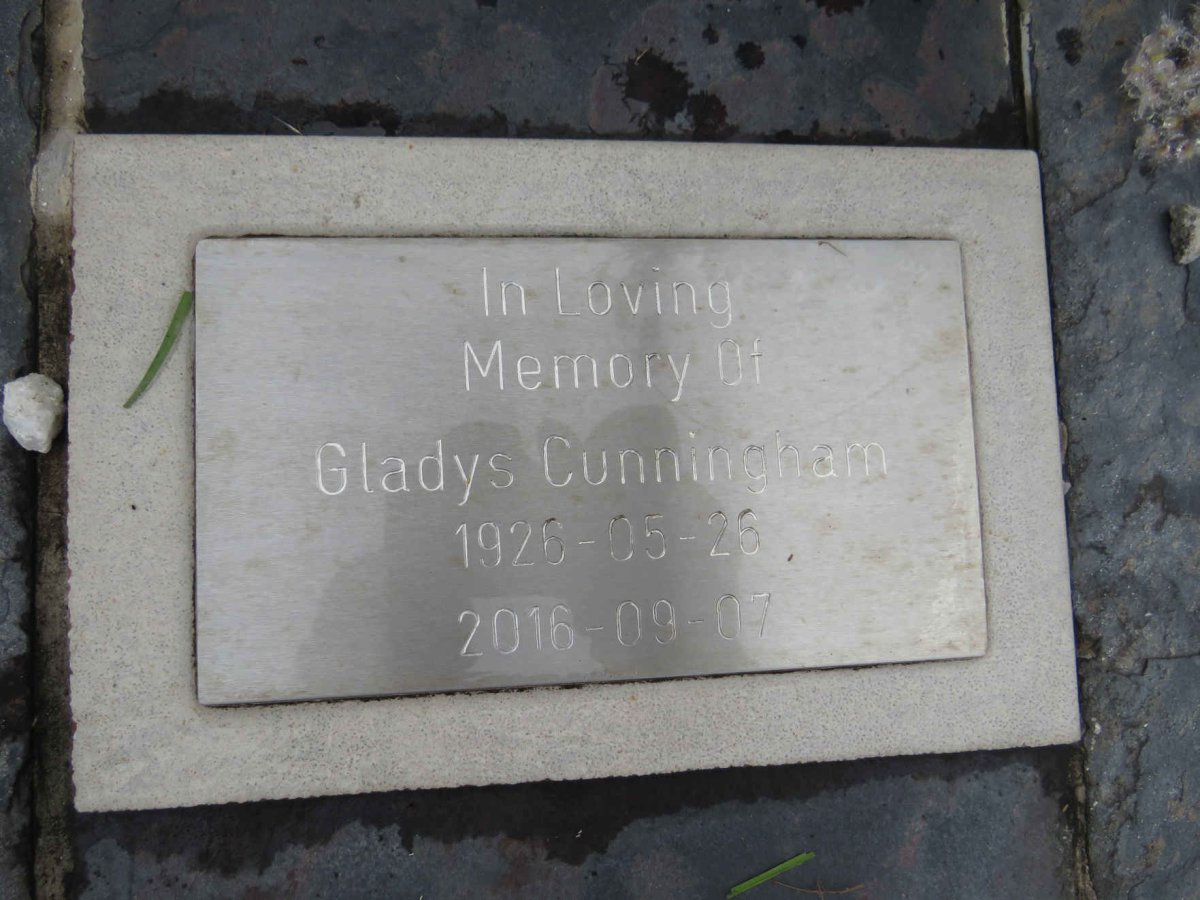 CUNNINGHAM Gladys 1926-2016