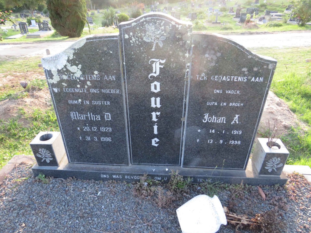 FOURIE Johan A. 1919-1998 & Martha D. 1929-1986