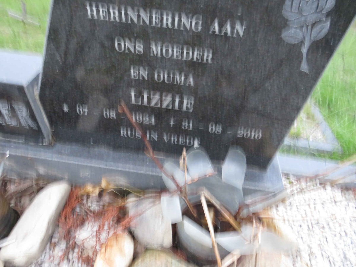 HARKER Henry Hamilton 1927-2006 & Lizzie 1924-2010_2