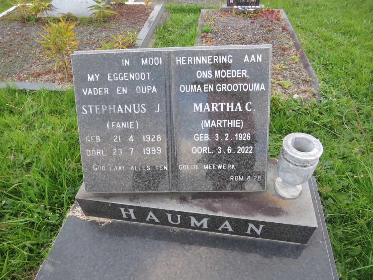 HAUMAN Stephanus J. 1928-1999 & Martha C. 1926-2022