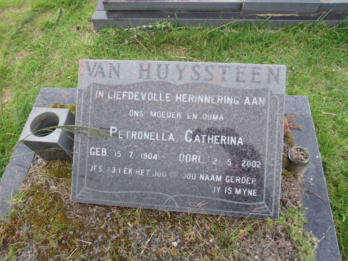 HUYSSTEEN Petronella Catherina , van 1904-2002