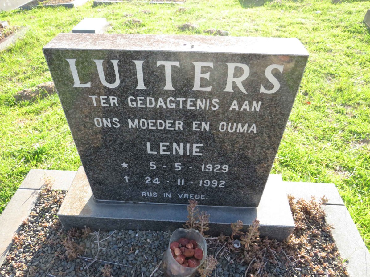 LUITERS Lenie 1929-1992
