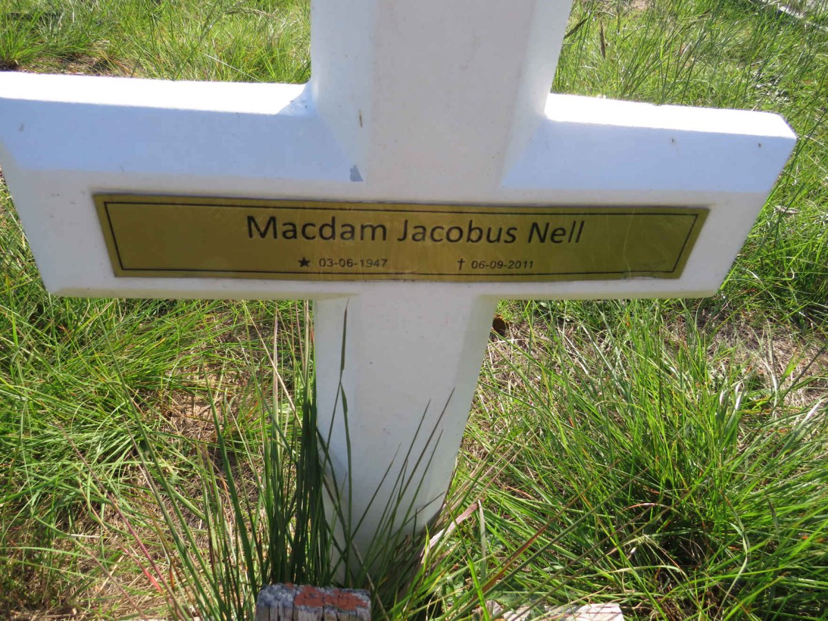 NELL Macdam Jacobus 1947-2011